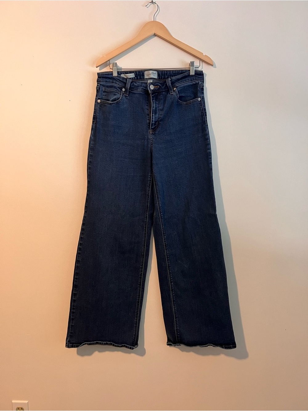 Universal Thread Dark Blue Wide-Leg Jeans